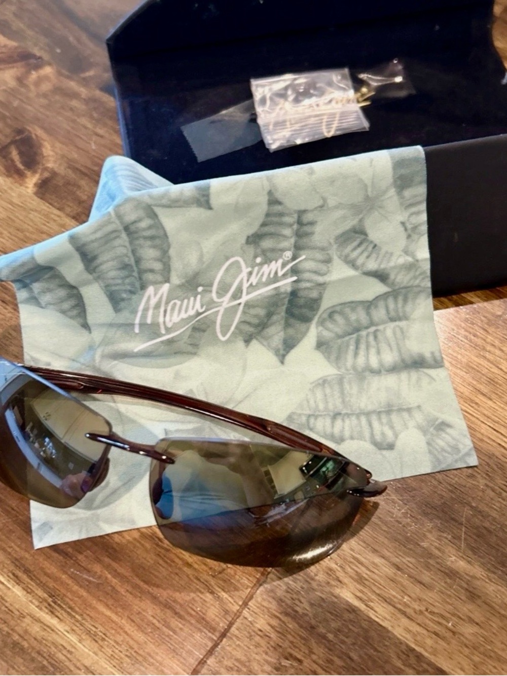 Maui Jim LIGHTHOUSE Polarized Rimless Sunglasses with Brown Lenses - Picture 10 of 12